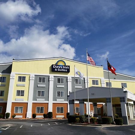 Days Inn & Suites By Wyndham Union City Exterior foto