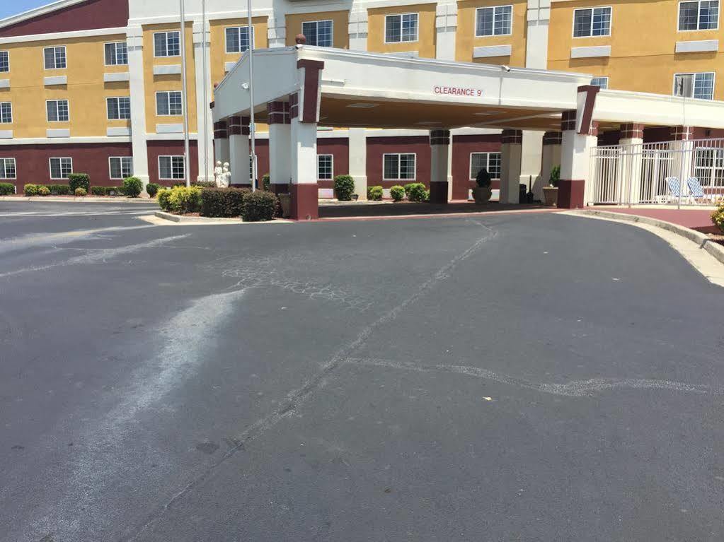 Days Inn & Suites By Wyndham Union City Exterior foto