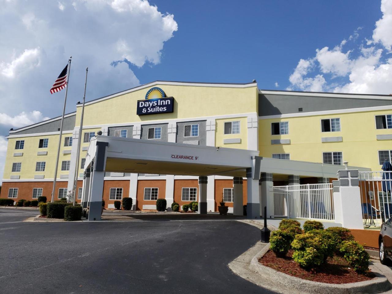 Days Inn & Suites By Wyndham Union City Exterior foto